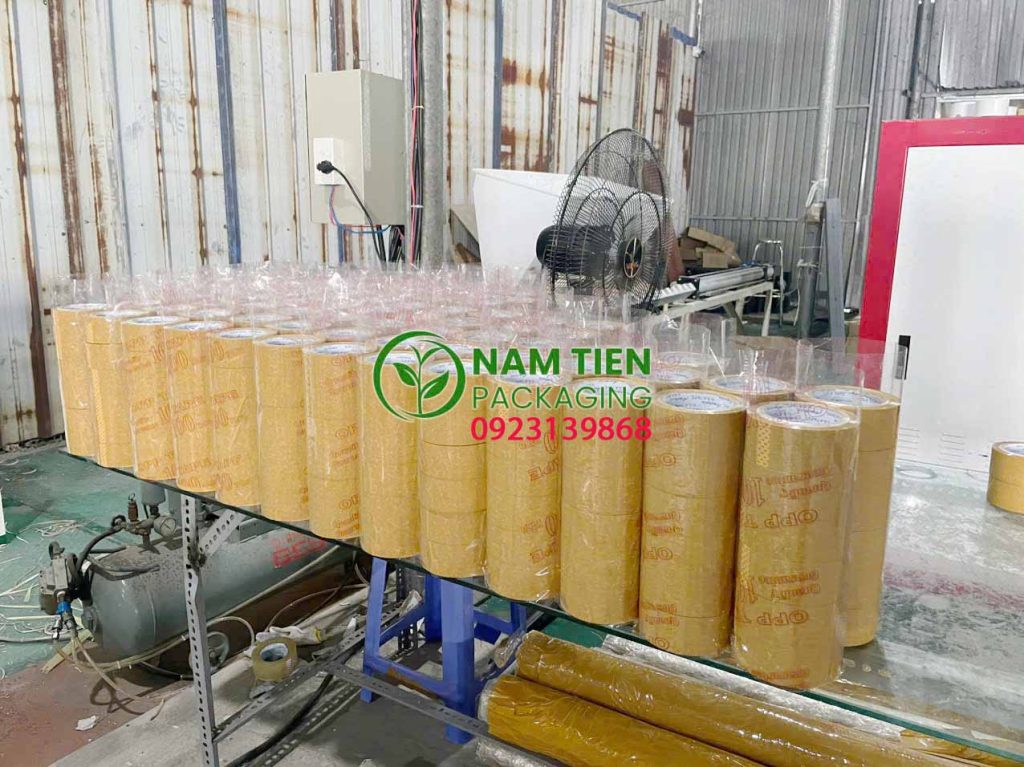 Băng keo trong 5cm giá rẻ với giá 6.300đ/cuộn