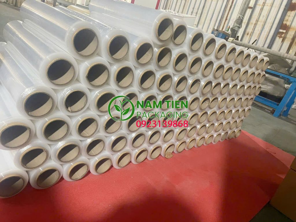 1 cuộn màng PE quấn pallet nặng bao nhiêu kg