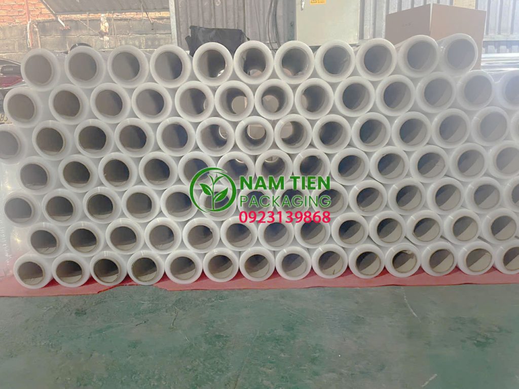 1 cuộn màng PE quấn pallet nặng bao nhiêu kg