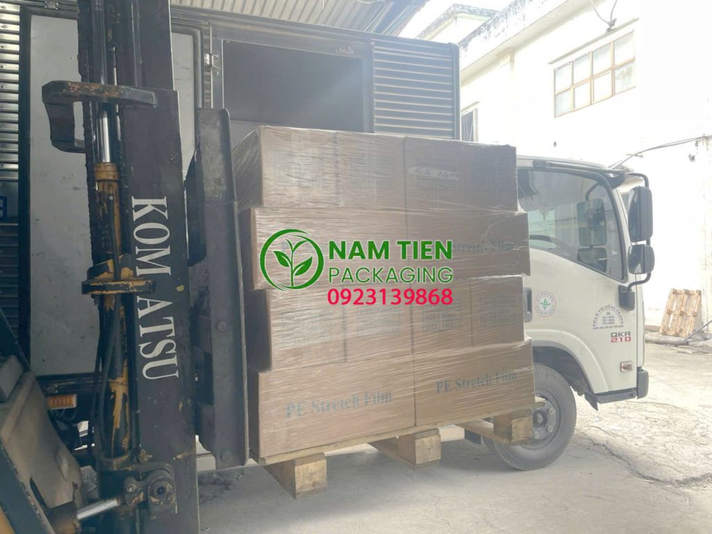 Màng PE quấn pallet nguyên sinh và tái sinh khác nhau gì